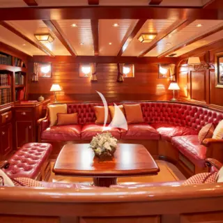 Full beam main salon