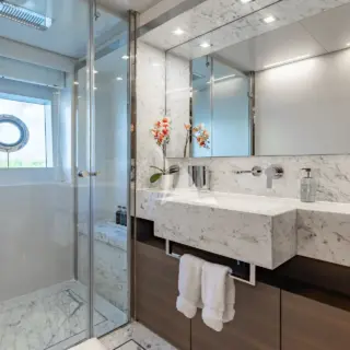 EROS - Queen Ensuite 2