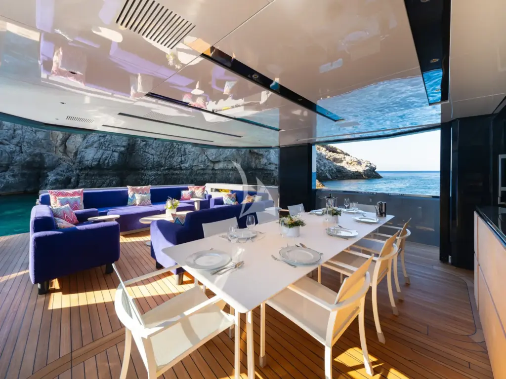 ANGELS - Aft Deck