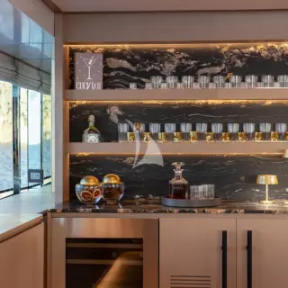 PAPER MOON - Sky lounge bar