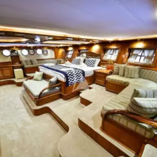 QUEEN ATLANTIS - Aft Master Cabin