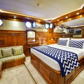 QUEEN ATLANTIS - Double Cabins