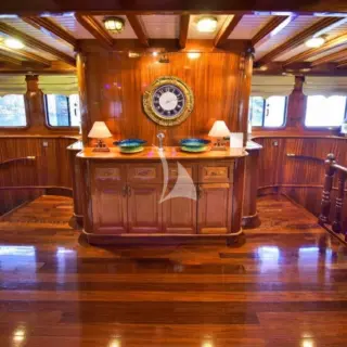 QUEEN ATLANTIS - Main Salon