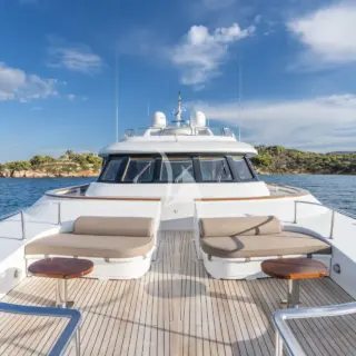 LADY G II - Bow area