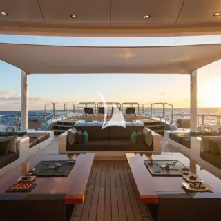 Main deck aft