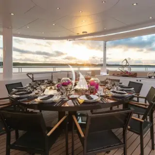Bridge deck dining