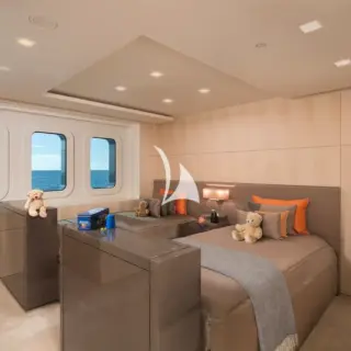 Convertible cabin set up as twin
