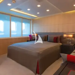 Double cabin