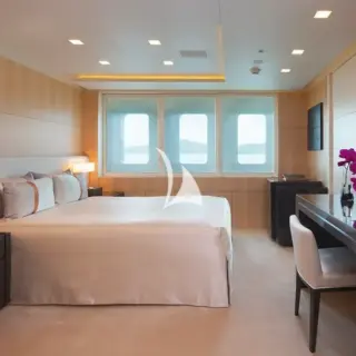 VIP guest cabin