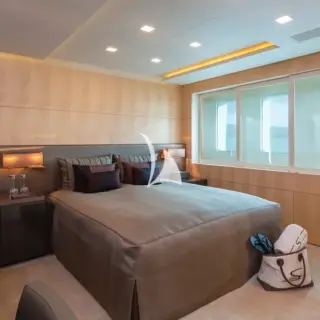 Double cabin