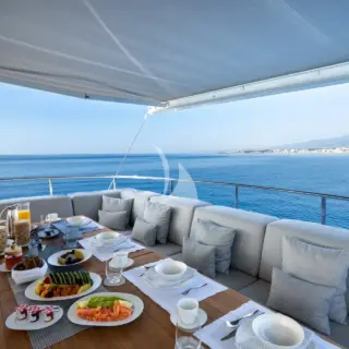 Sundeck Dining
