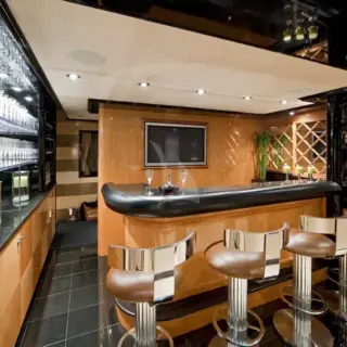 Main Deck Sports Bar