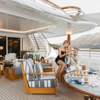 Bridge deck aft - Lounging area