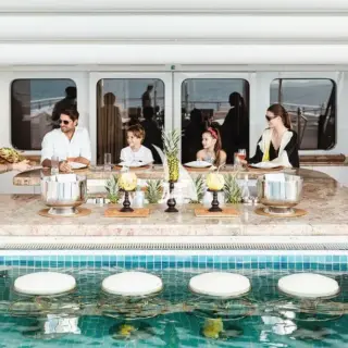 Poolside bar