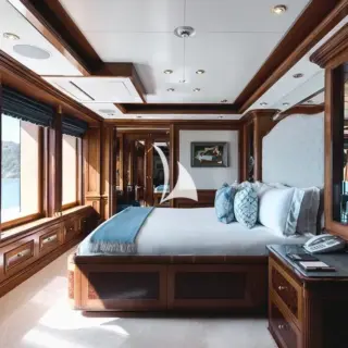 VIP double cabin