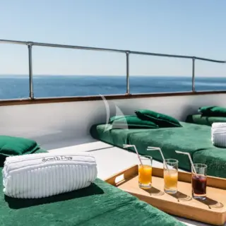 Sunbathing area