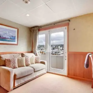 'Commodore Suite' - Sitting Area