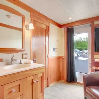 'Master Cabin' View