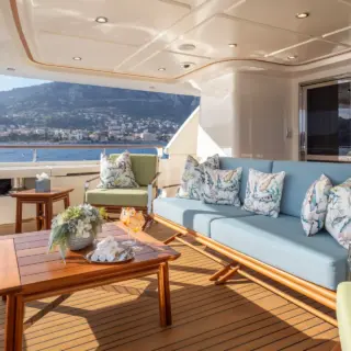 Main deck aft
