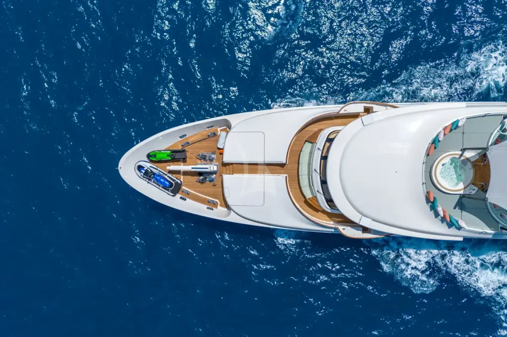 HANA - Bow aerial view