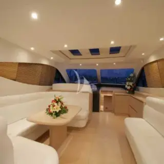 Salon main deck view1