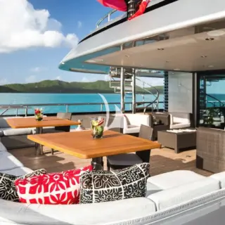 Main deck aft