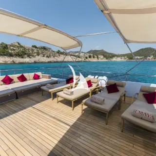 SEMAYA  Flybridge