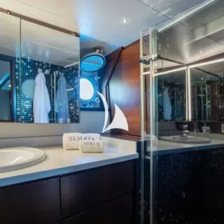 SEMAYA - Lower deck VIP cabin 3 bathroom