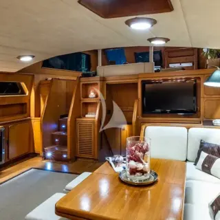 saloon
