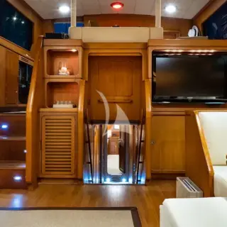 saloon