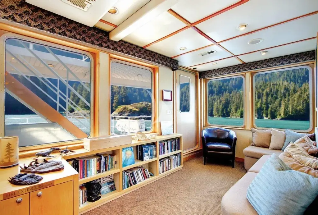 Safari Quest - Library sitting room