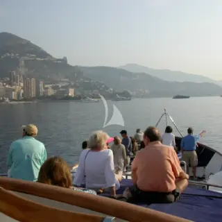 CRUISING BOW