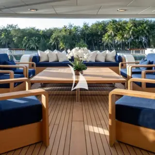Main deck aft seating