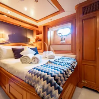 Double Cabin
