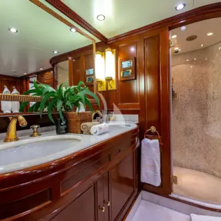 Master En-Suite