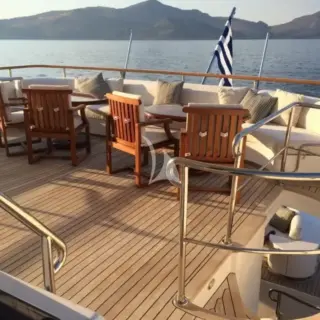Upper Deck