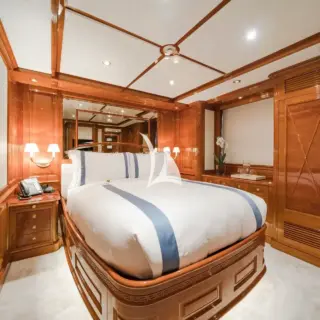 Aura - Starboard Double Cabin