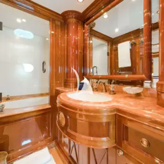 Aura - Twin Cabin Ensuite