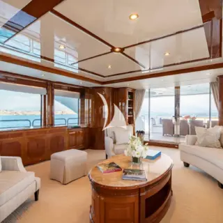 Aura - Main Saloon