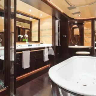 Master en suite bathroom