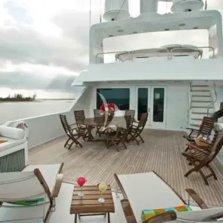 Upper deck