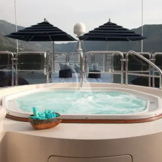 Sundeck Jacuzzi