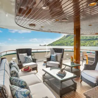AFT DECK LOUNGING