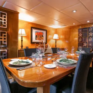 FORMAL DINING