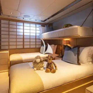 Twin guest cabin