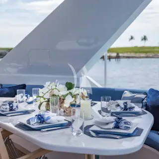 Flybridge / Sundeck Settee Dining