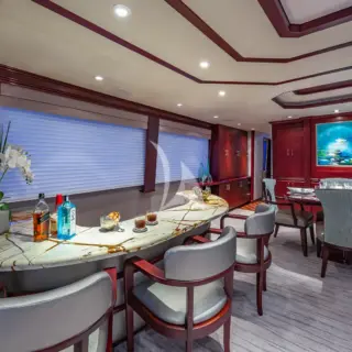 Main Salon Bar & Formal Dining