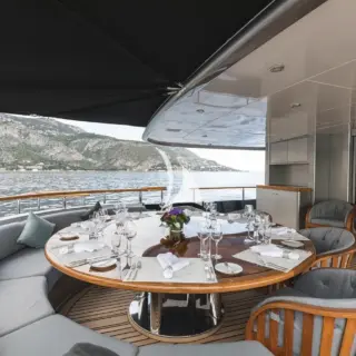 Main deck aft