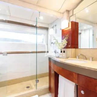 Master suite shower room
