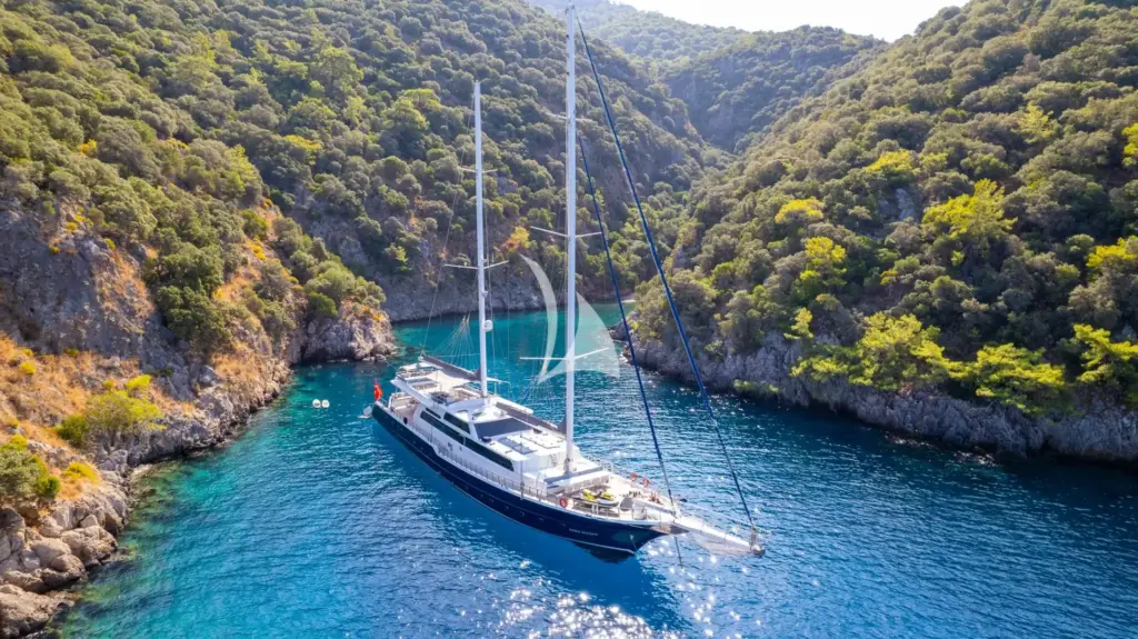 ESMA SULTAN - Image 2